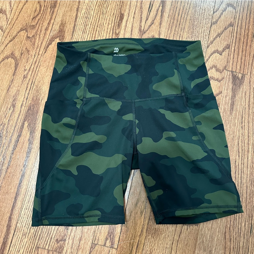 all in motion / Green, Black & Khaki Camouflage 7” Bike Shorts